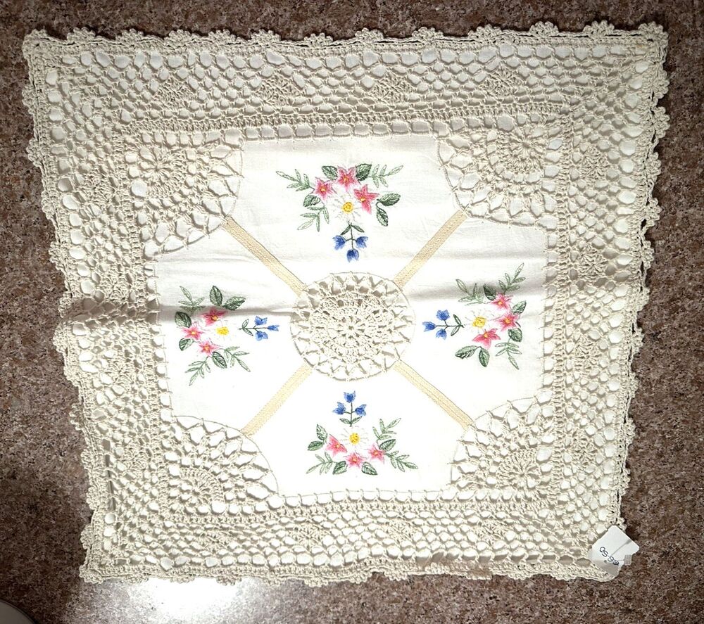 VTG Handmade Crochet Lace Pillowcase Cover Floral Embroidery Cream Set of 2 NWT